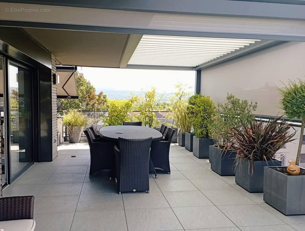 Appartement à VETRAZ-MONTHOUX