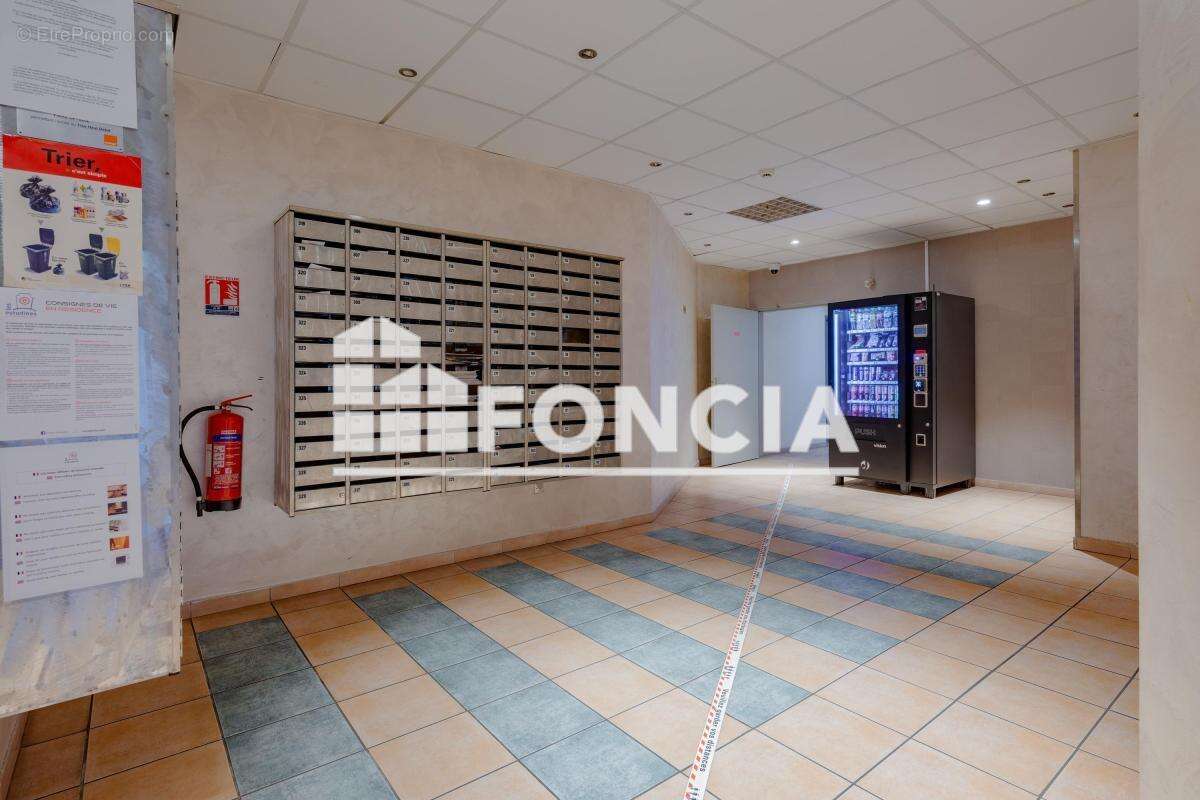 Vente - Appartement en résidence services - Studio - 18,12 m² - - photo 9