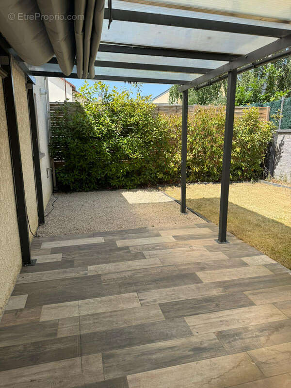 Maison à VIRY-CHATILLON