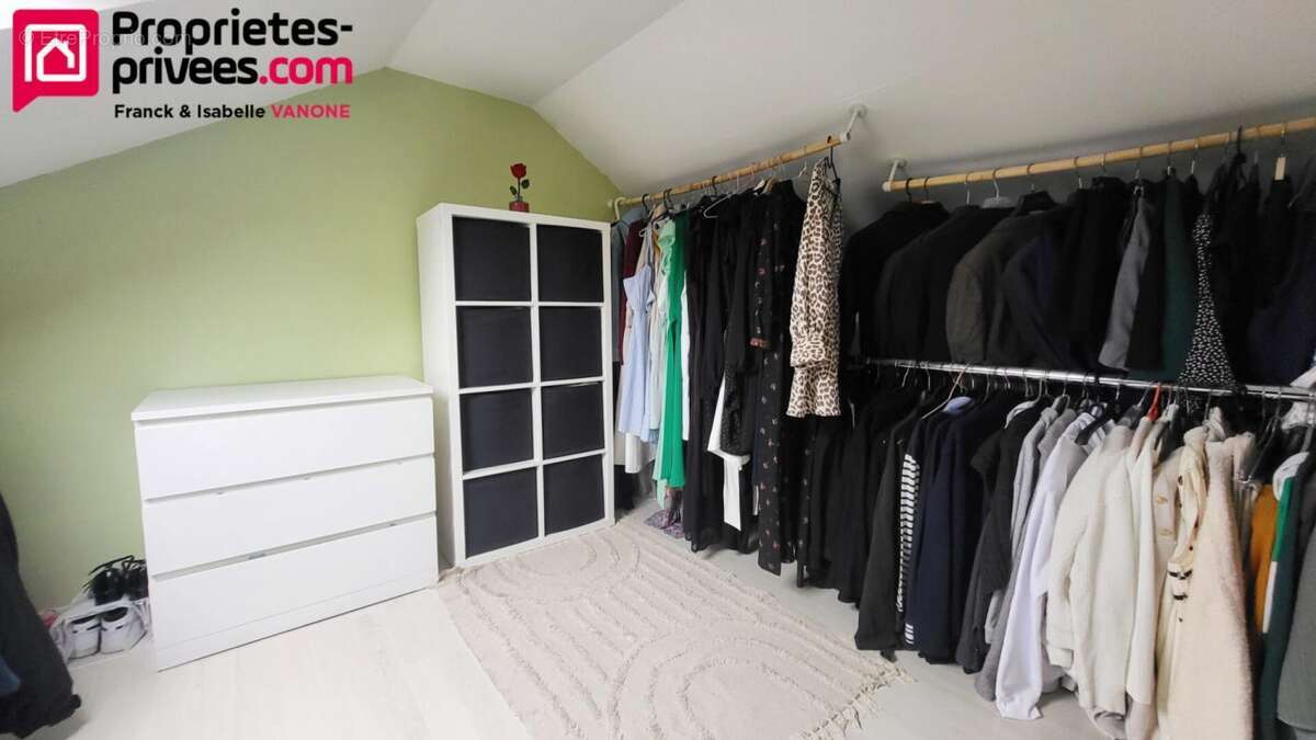 Maison Individuelle type plain pied - 3 chambres - jardin - garage - cave - 82 m² habitables (120m² utiles) - photo 8