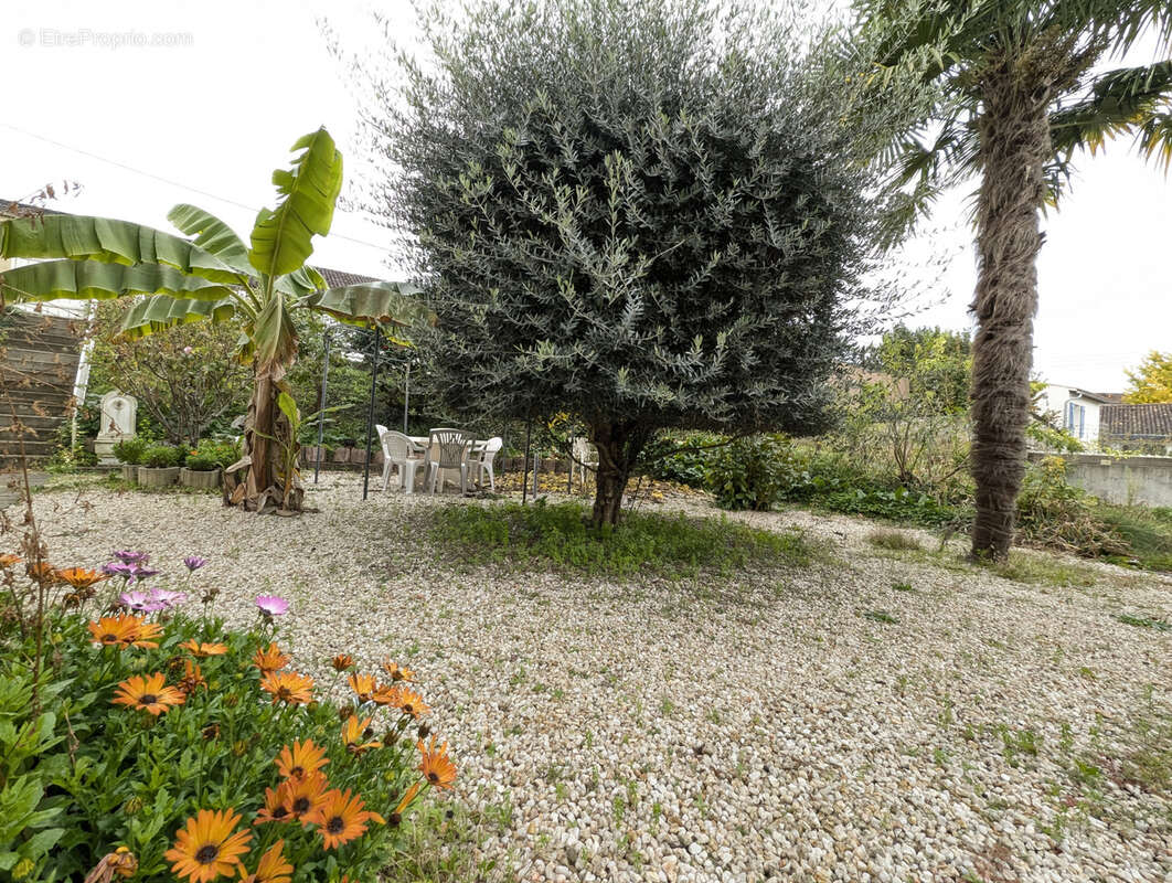 Appartement à SAINTES