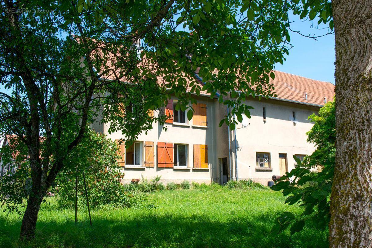 Maison à SAULNOT
