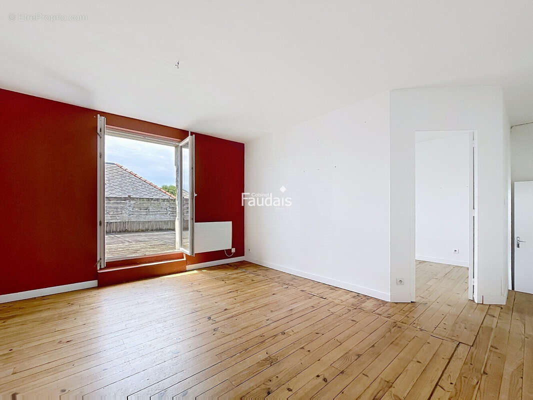 Appartement 185 m² à Belval  - photo 6