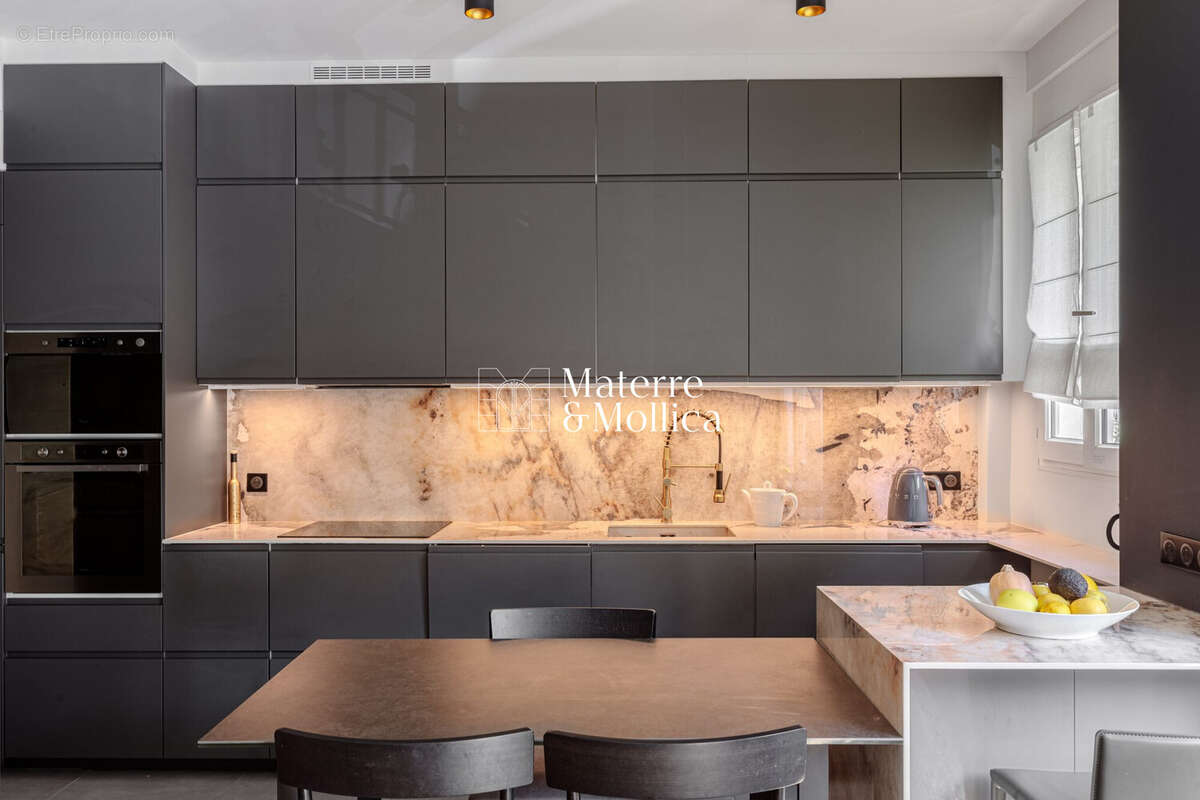Appartement à PARIS-6E