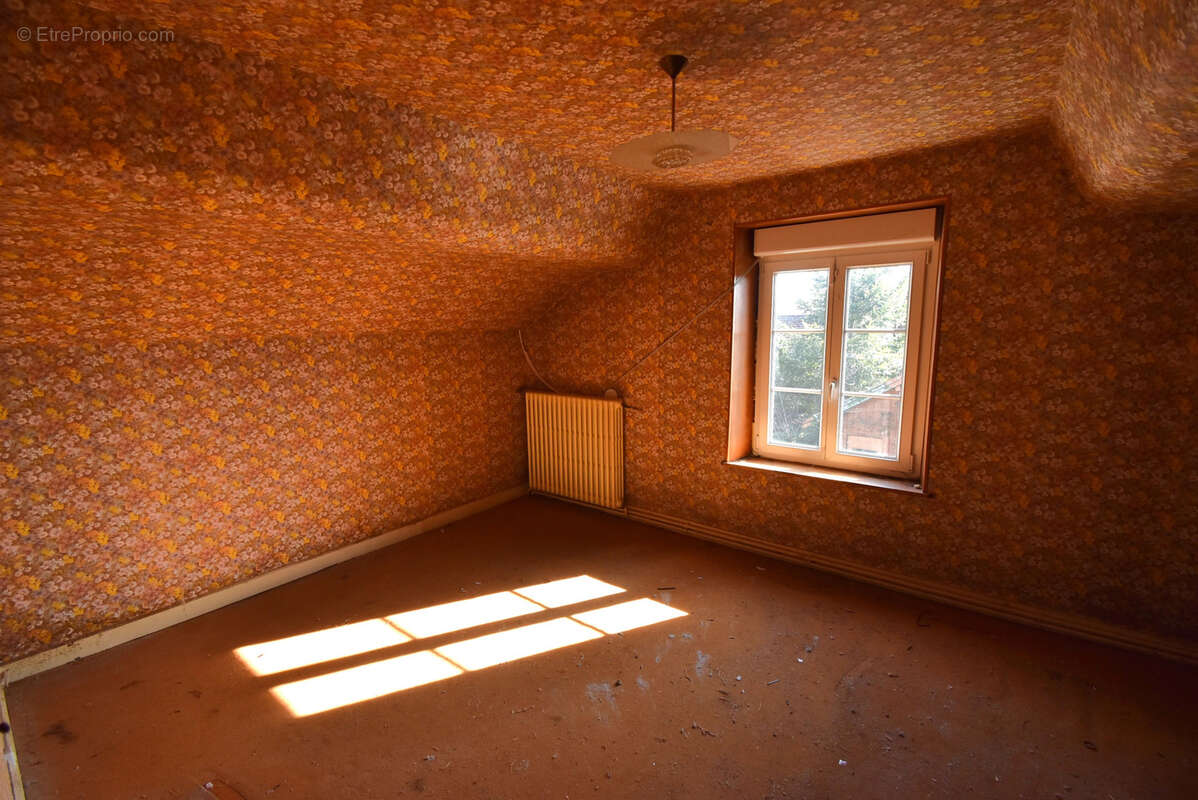 Maison à SAINT-LOUP-SUR-SEMOUSE