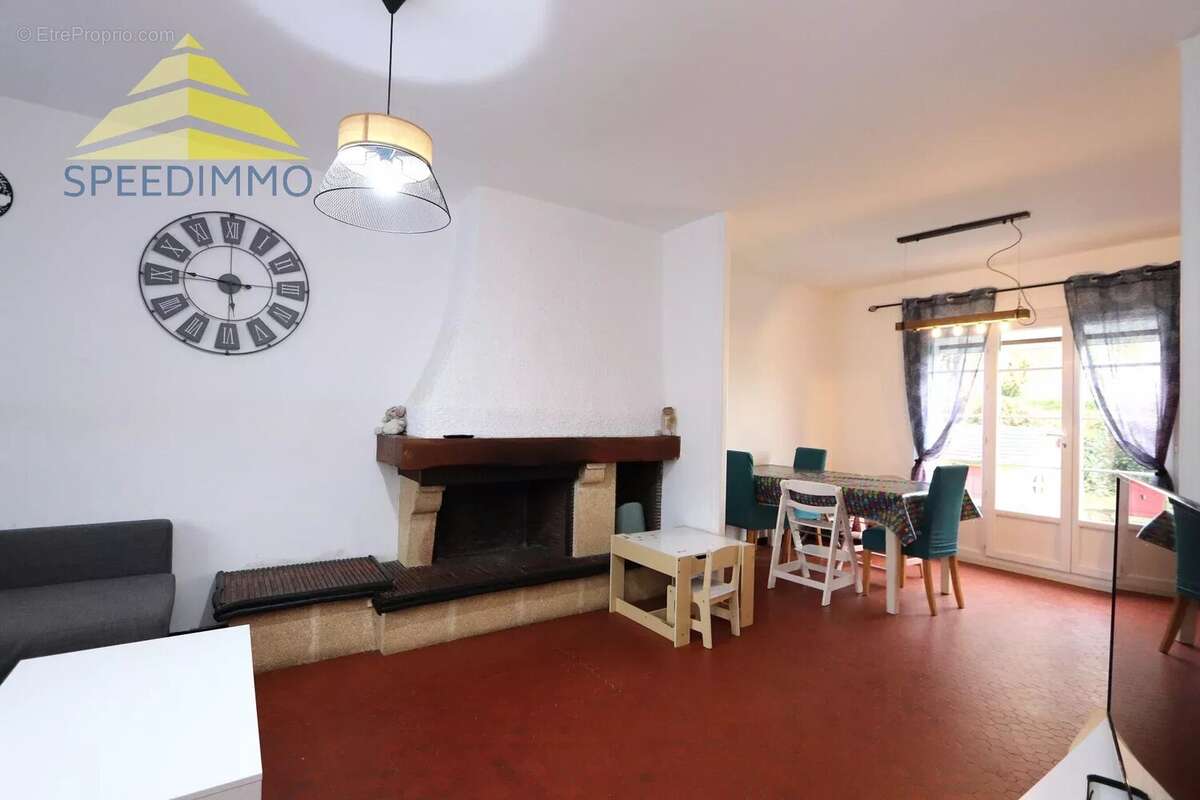 Maison à COMBS-LA-VILLE