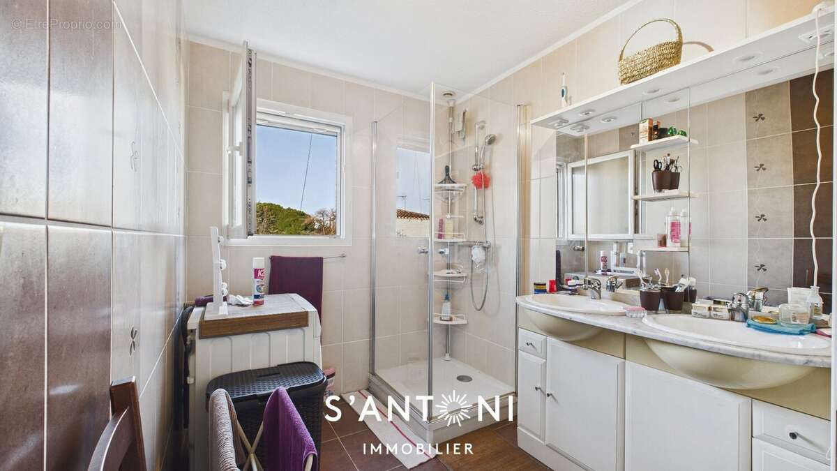 Maison à VILLENEUVE-LES-BEZIERS