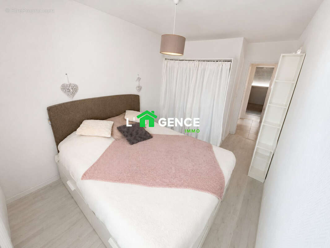 Appartement 4 pièces 81 m² à vendre à Martigues (13500) - photo 7