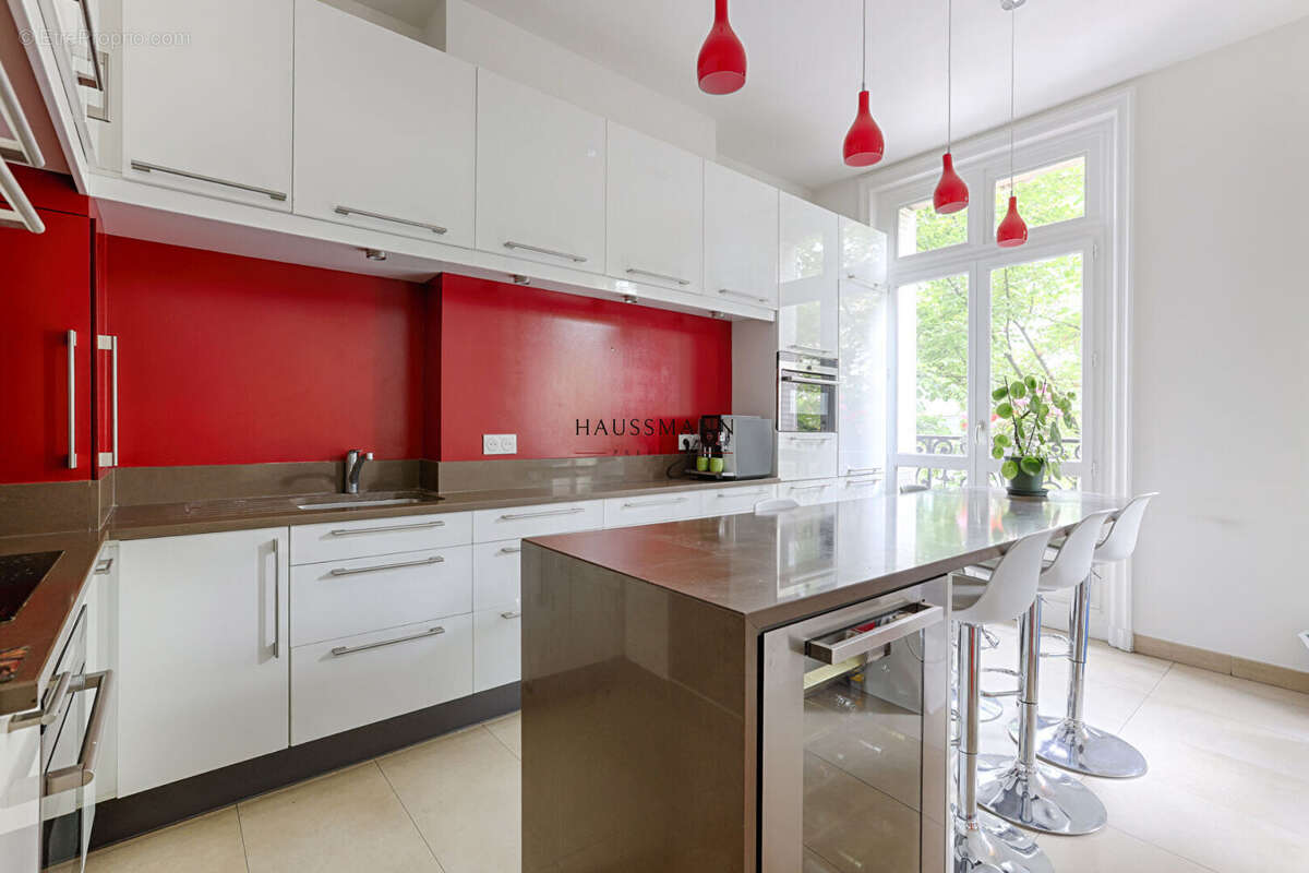 Appartement à PARIS-8E