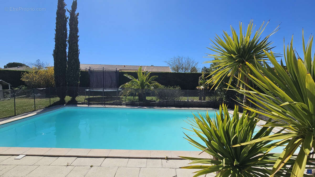 Maison à VAUX-SUR-MER