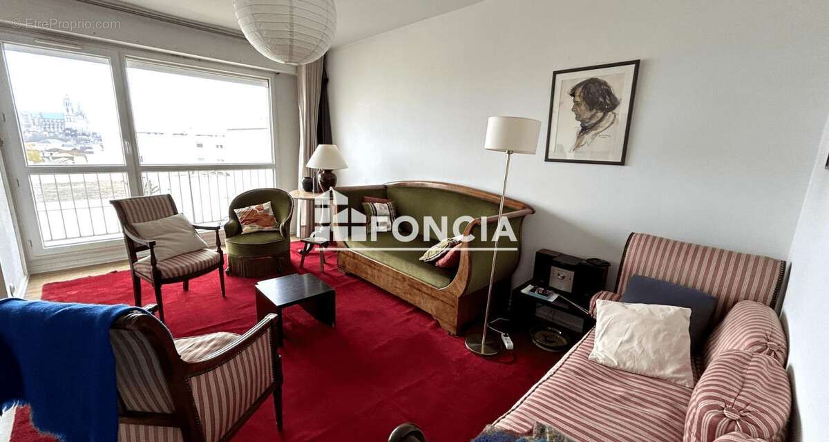 Appartement à MAINVILLIERS