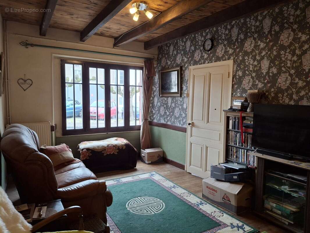 Maison à AVAILLES-LIMOUZINE