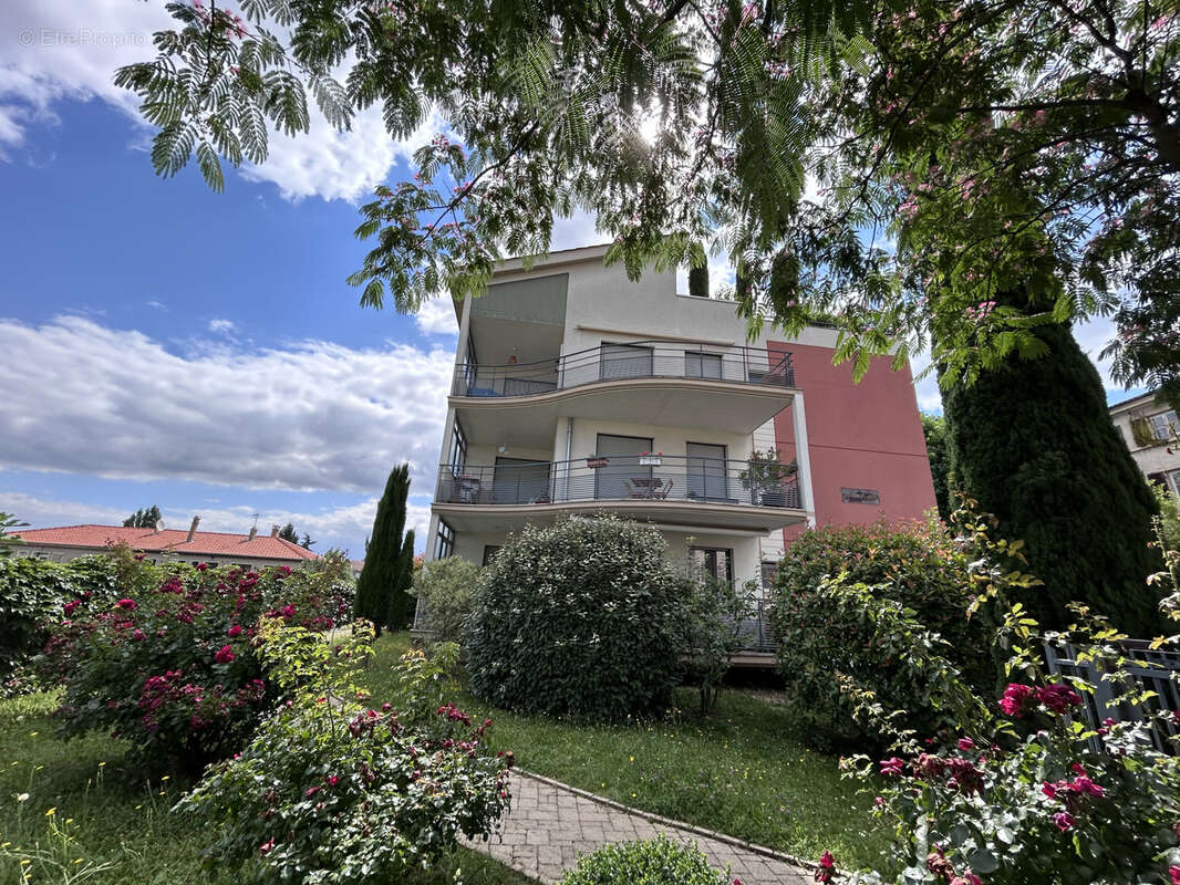 Appartement à LIMAS
