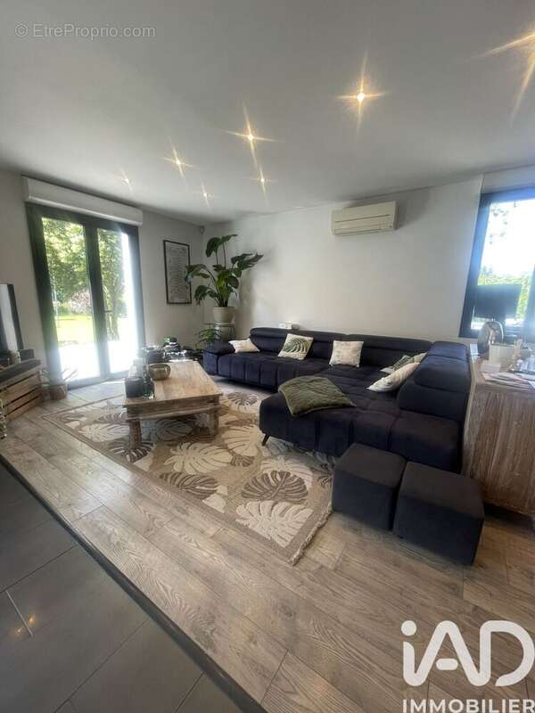 Photo 2 - Maison à SENAS