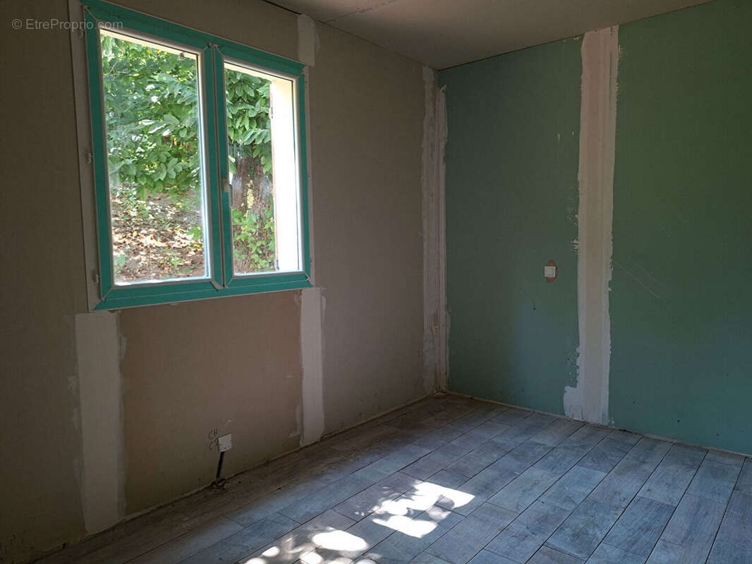 Villa à finir à vendre au Collet de Dèze - 4 pièces, 86 m² sur grand terrain - photo 13