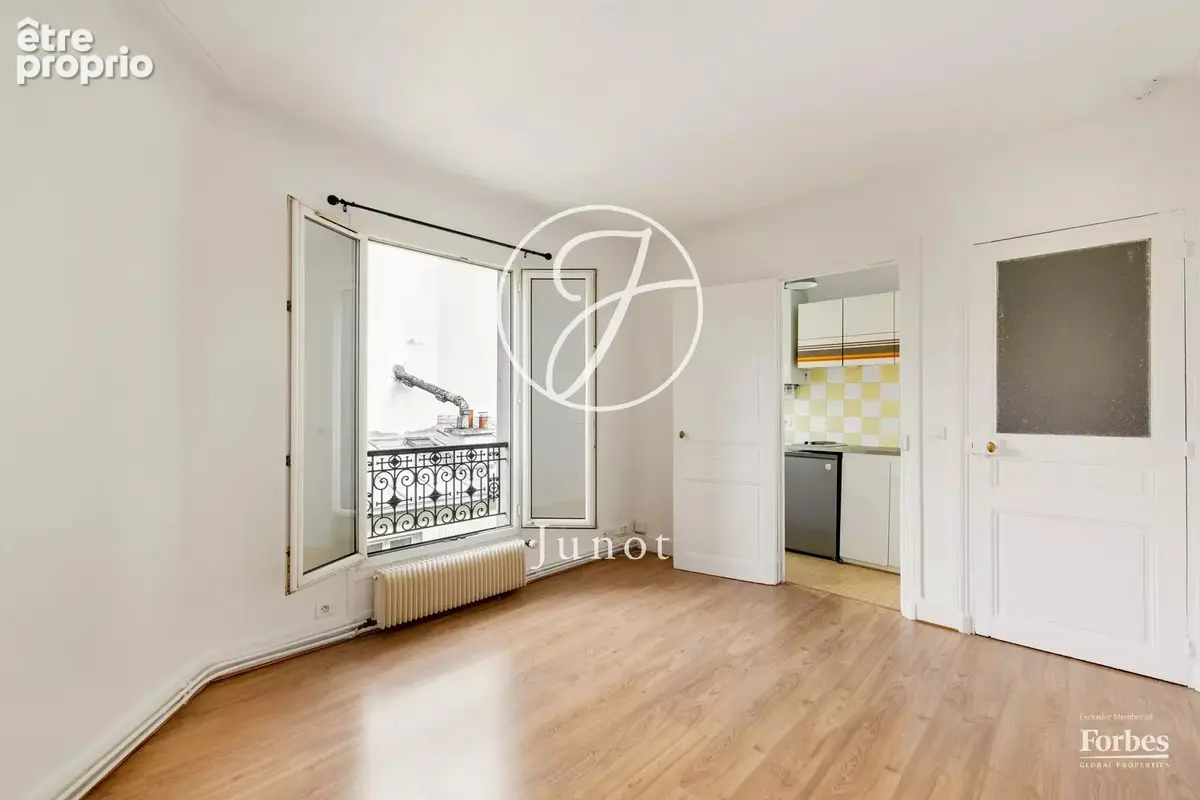 Paris 18e - JULES JOFFRIN / RUE DES CLOYS - Appartement  - 27,85m² Carrez - 2 pièces - Dernier étage - photo 8