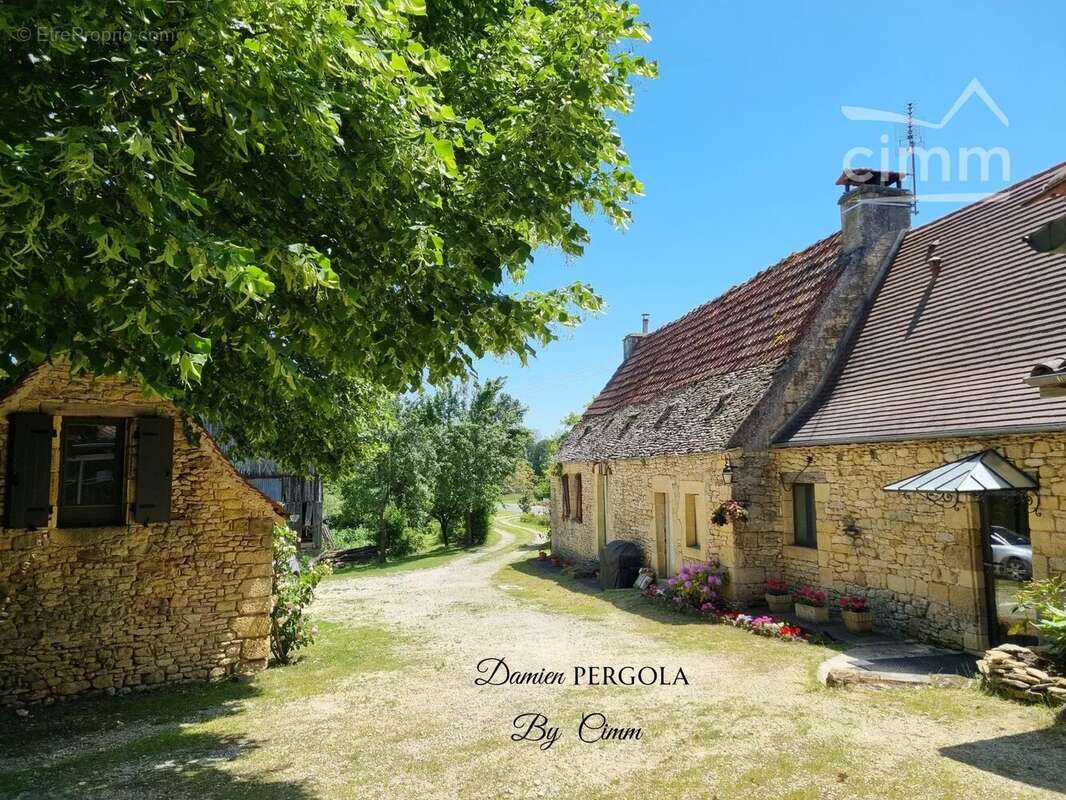 Propriété de caractère avec 5 suites, grange et hangar au cœur du Périgord Noir - photo 2