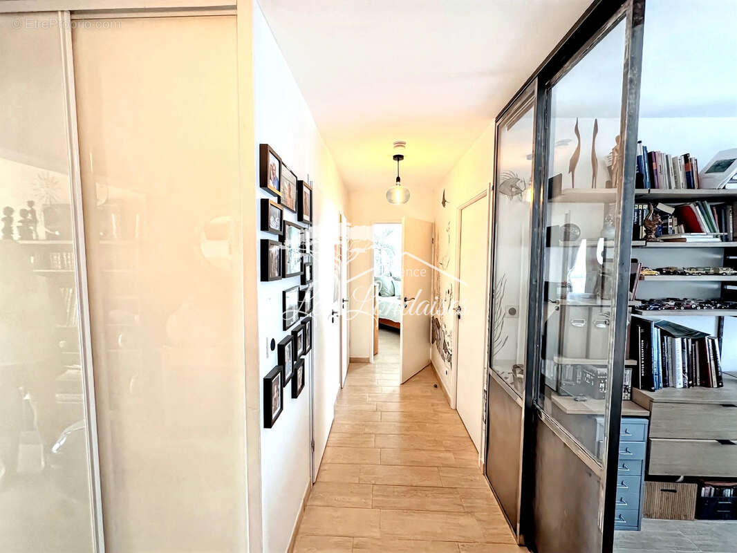 Appartement à LA LONDE-LES-MAURES