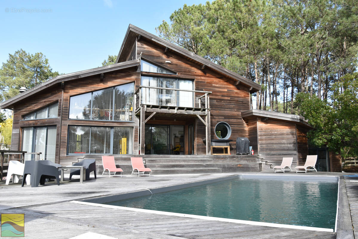 Maison à LACANAU