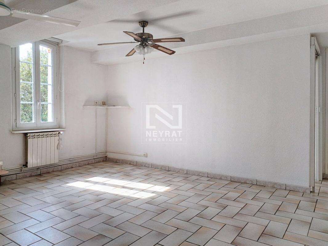 Appartement à FAYENCE