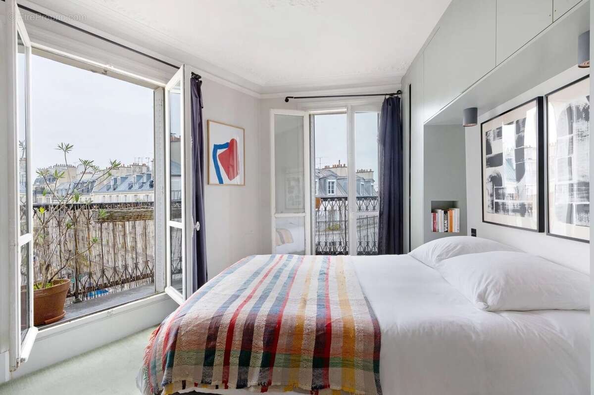 Appartement à PARIS-18E