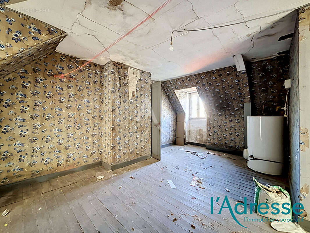 Maison Mayenne 10 pièce(s) 200 m2 - photo 17