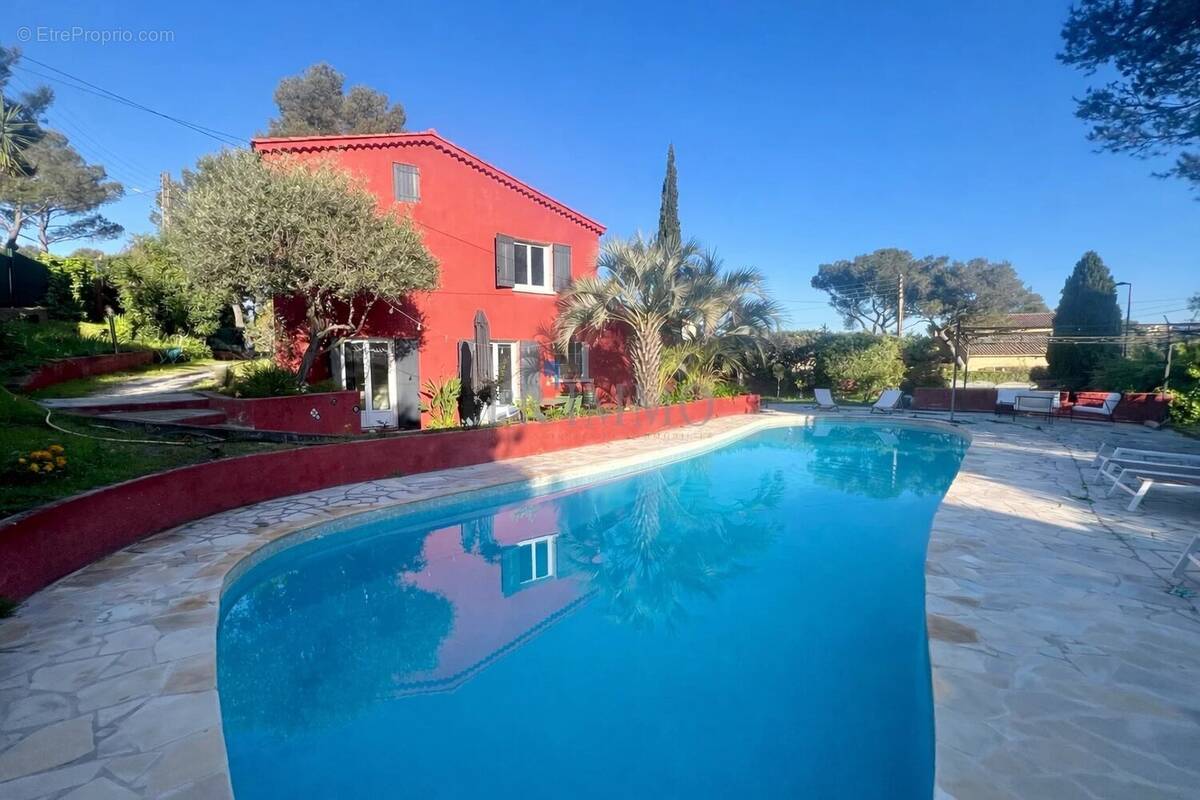 Maison à SAINT-RAPHAEL