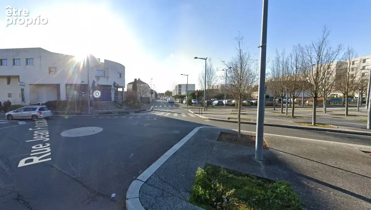 Parking à VAULX-EN-VELIN
