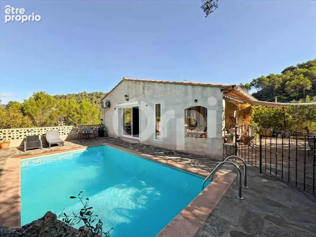 Maison à SOLLIES-TOUCAS