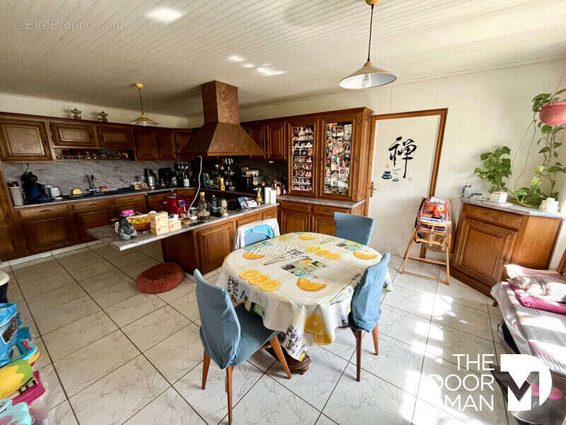 Maison à VAL-DE-MEUSE