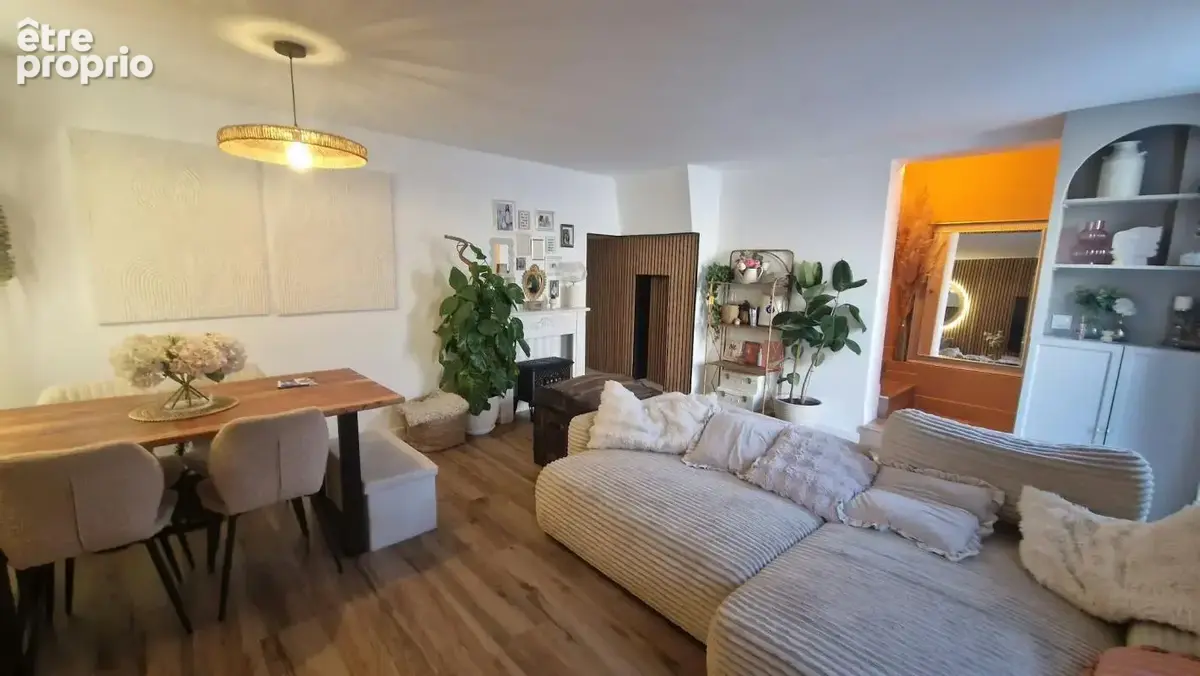 LOUPIAN – Maison de village rénovée avec patio et remise - photo 2