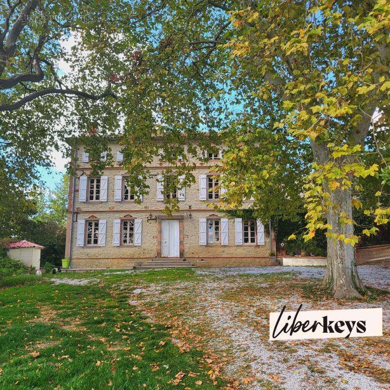 Maison à CADALEN