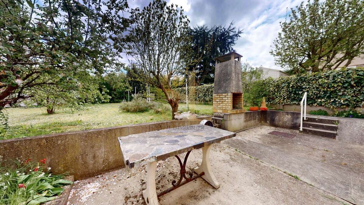 Maison à CORBEIL-ESSONNES