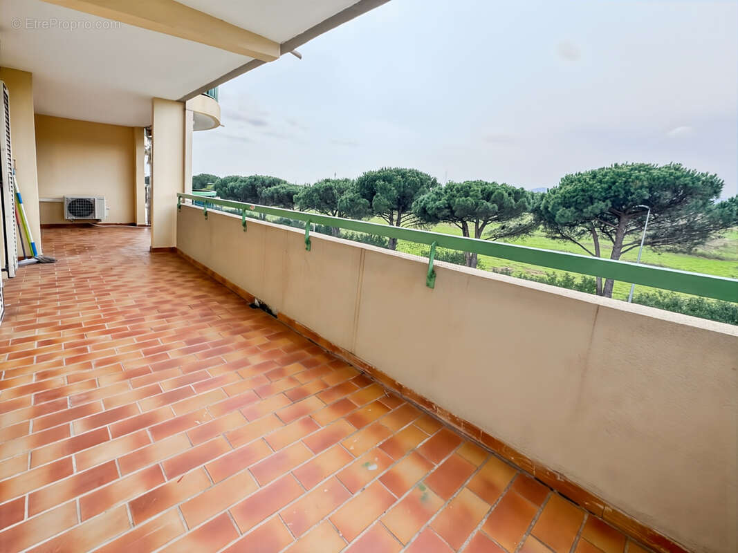 Appartement à FREJUS
