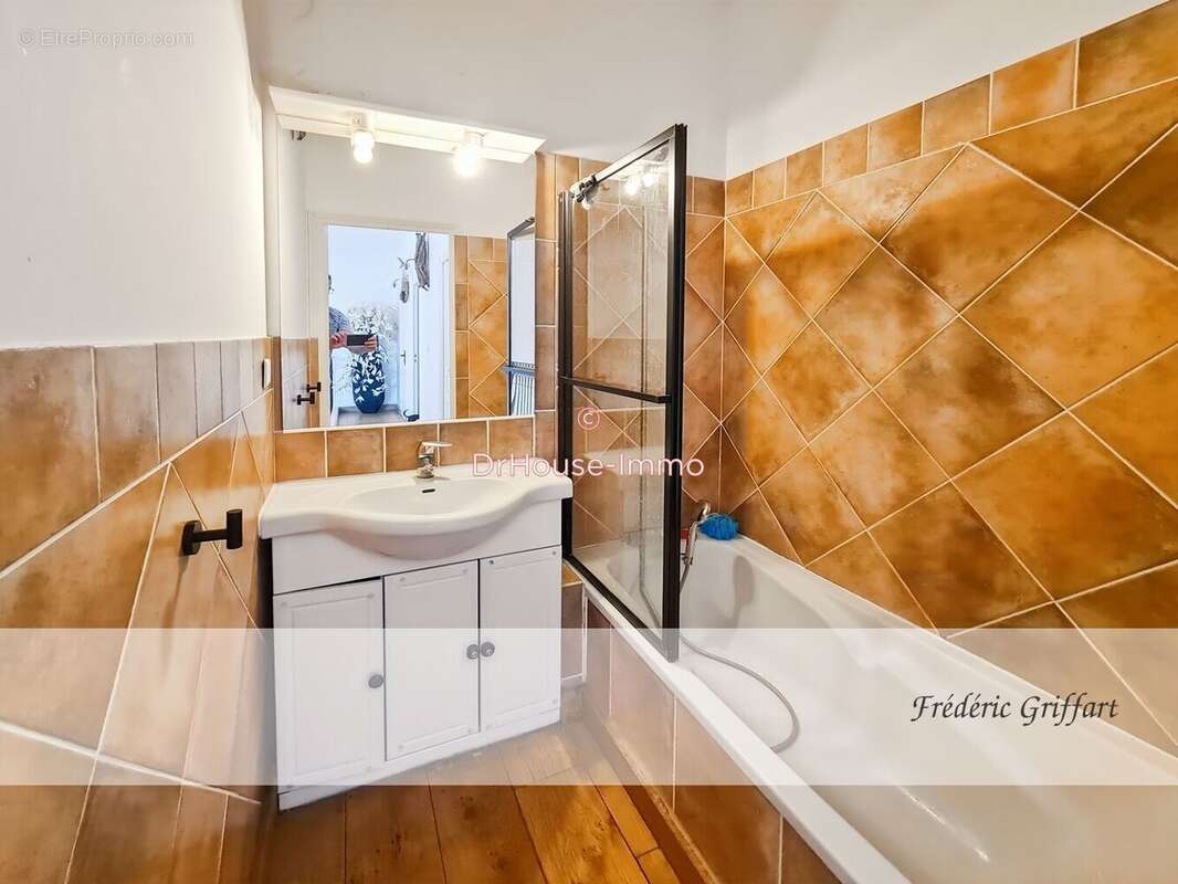 Maison à GREOUX-LES-BAINS