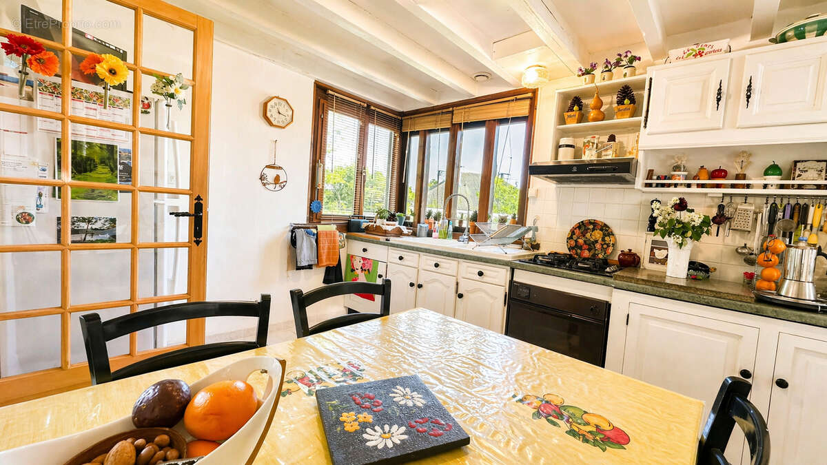 Maison à CHAMPROND-EN-GATINE