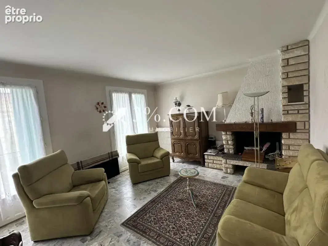 Maison de ville sur deux niveaux avec 2 garages - photo 8