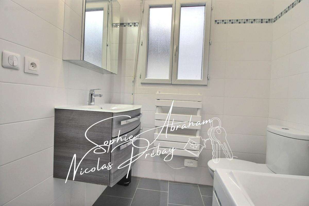 Appartement à TOURY