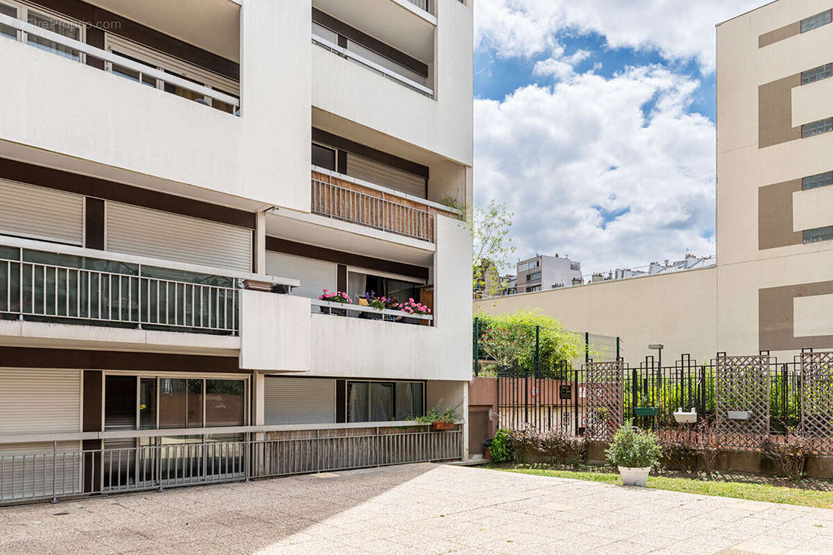 Appartement à PARIS-19E