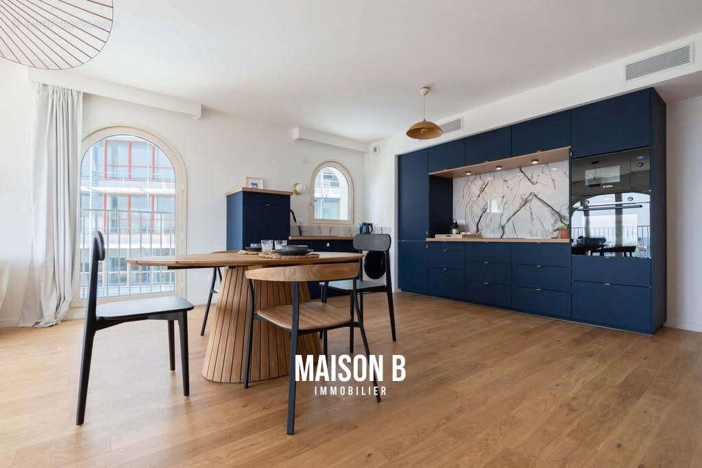 Appartement à MARSEILLE-2E