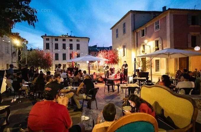 Commerce à CARPENTRAS