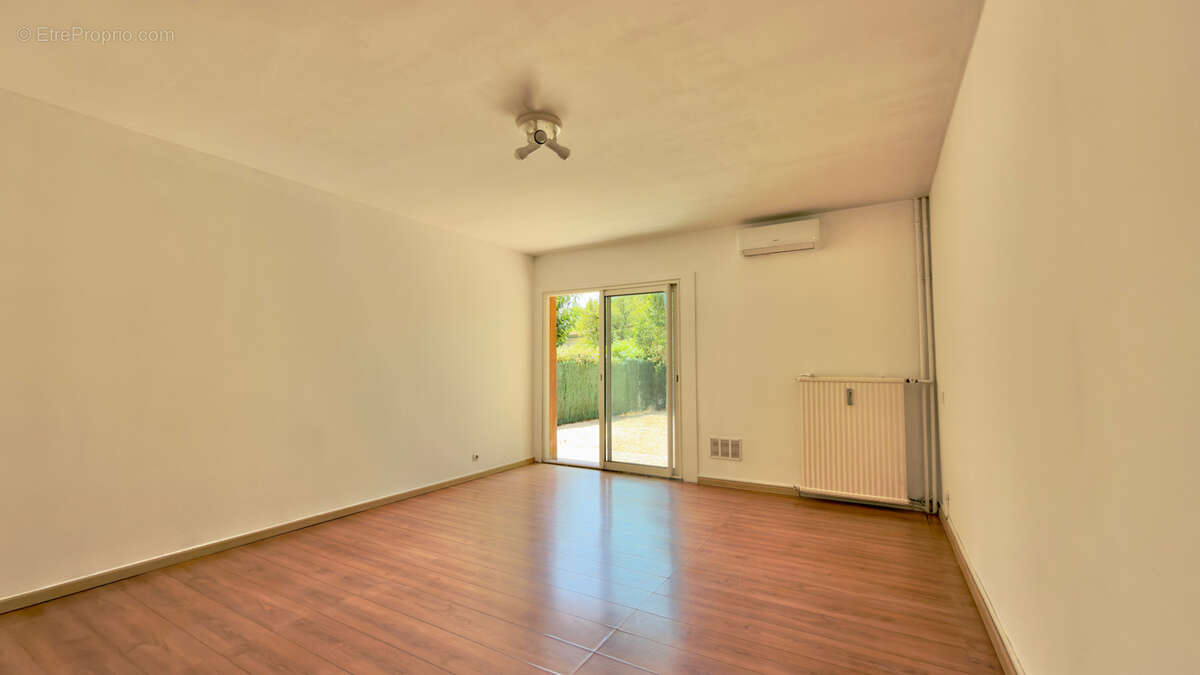 Rez de jardin - T3 - Parking - Olbius riquier - photo 3