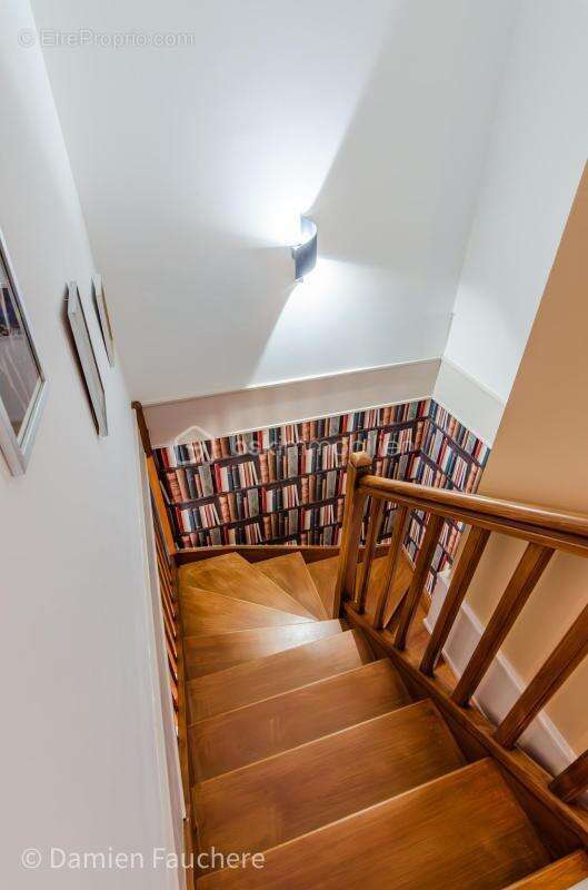 Maison à VAUX-LE-PENIL