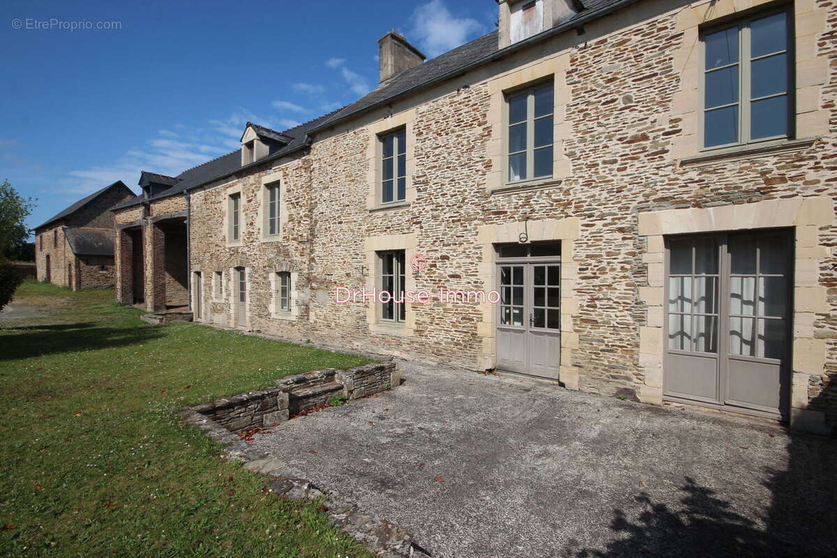 Maison à PLANQUERY