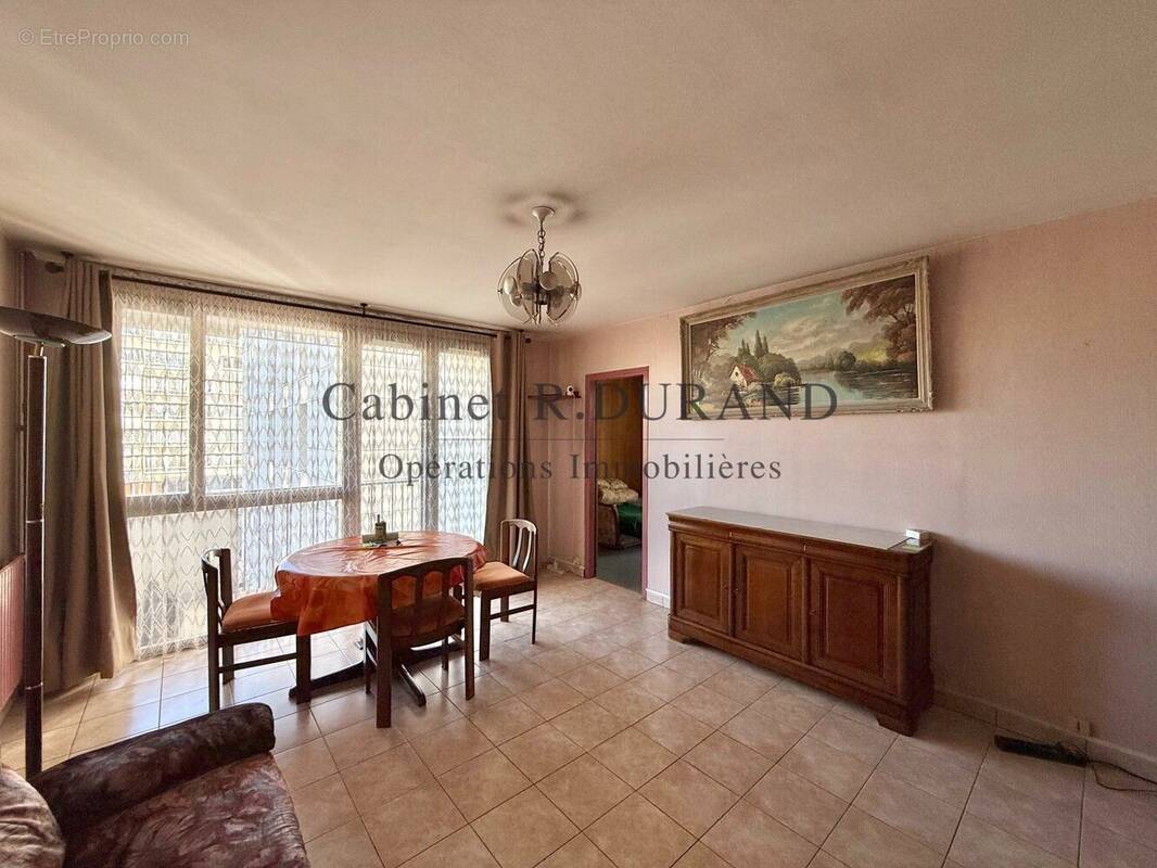 Appartement à COLOMBES