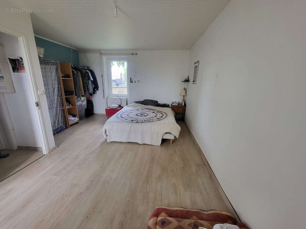 Maison à ALMONT-LES-JUNIES