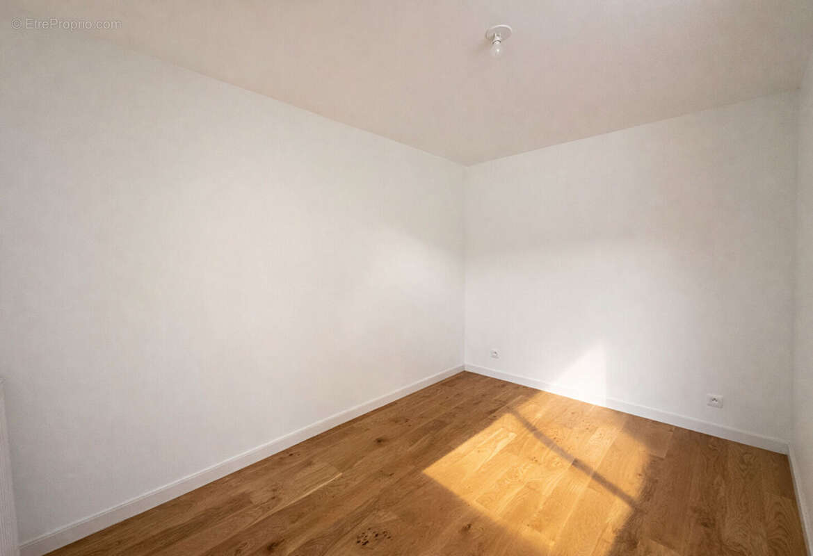 Type 4 89m² - 3 chambres - neuf - terrasse sud-est 14m² - parking sous-sol - residence standing - centre - gare 35 000 rennes - photo 4
