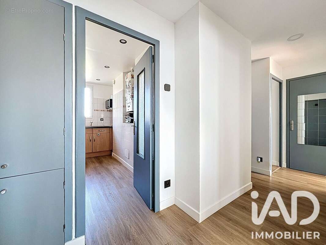 Photo 7 - Appartement à LE PLESSIS-TREVISE