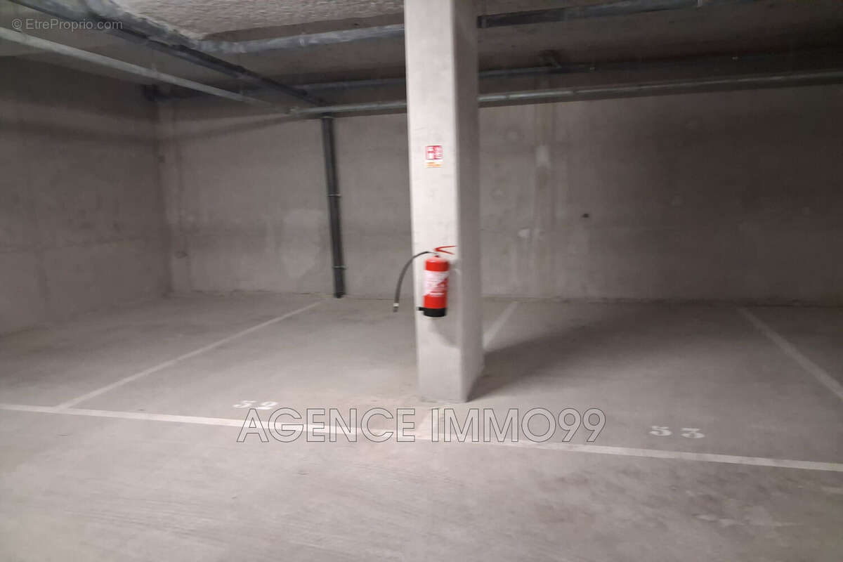 Parking à GRASSE