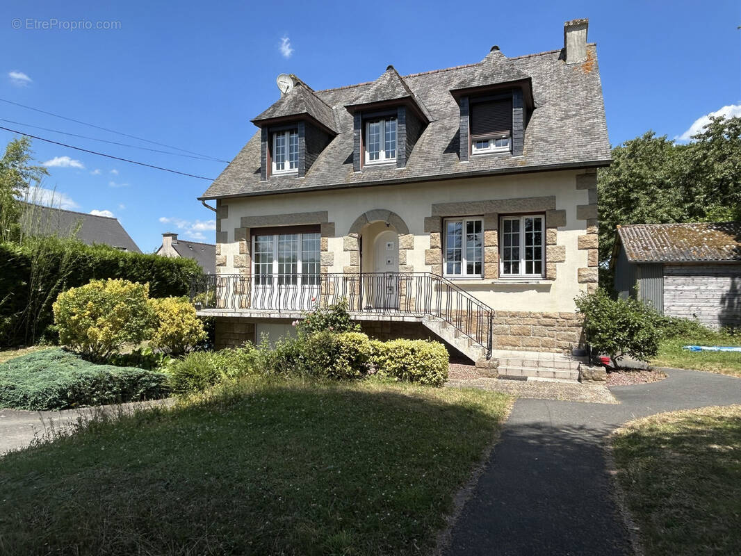 Maison à LANVALLAY
